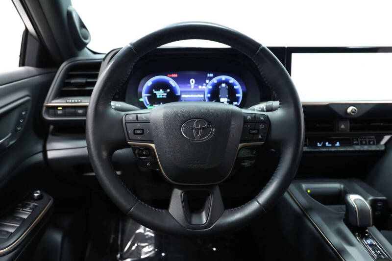 2023 Toyota Crown Limited