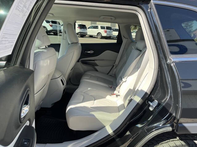 2021 Jeep Cherokee Latitude Lux