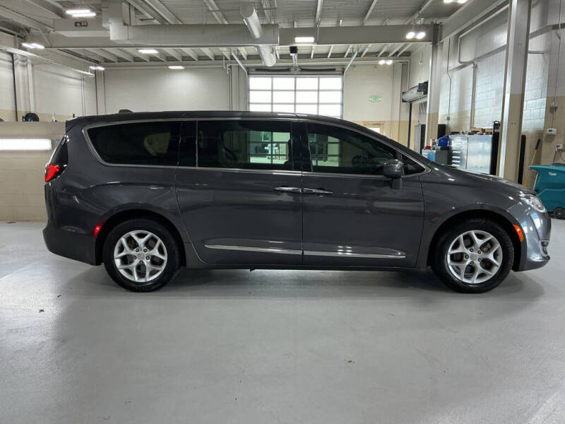 2019 Chrysler Pacifica Touring Plus