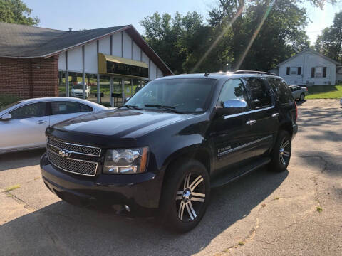 2009 Chevrolet Tahoe for sale at Bronco Auto in Kalamazoo MI