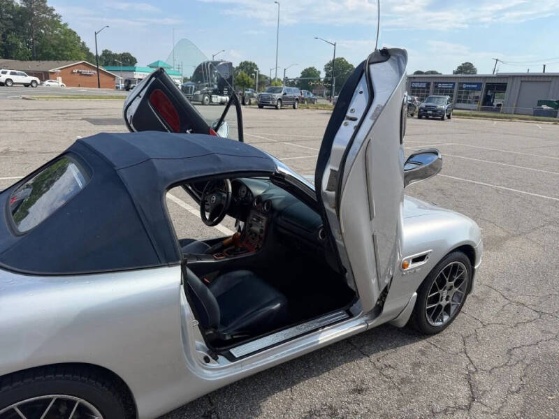 2004 Mazda MX-5 Miata