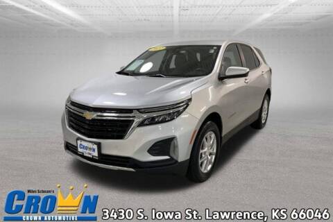 2022 Chevrolet Equinox for sale at Crown Automotive of Lawrence Kansas in Lawrence KS