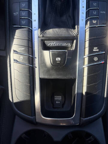 2016 Porsche Macan S