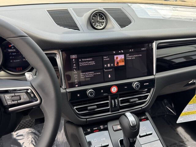 2025 Porsche Macan