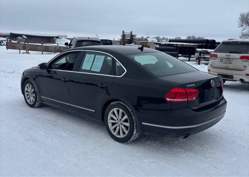 2012 Volkswagen Passat SEL
