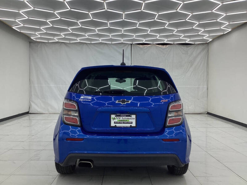 2019 Chevrolet Sonic LT Manual