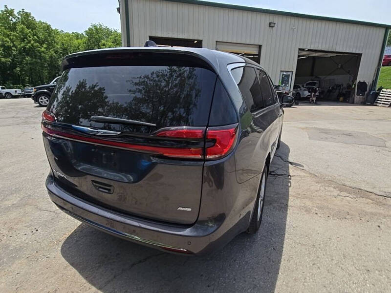 2023 Chrysler Pacifica Touring L