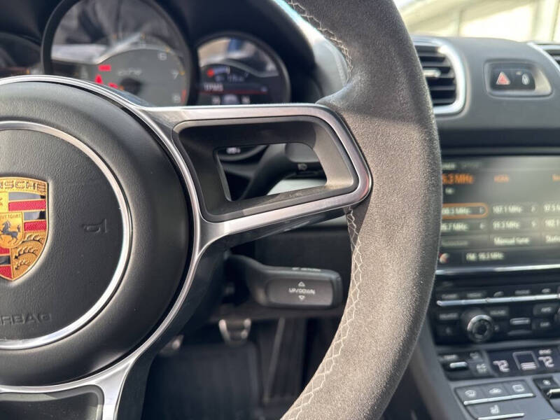 2016 Porsche Cayman GT4