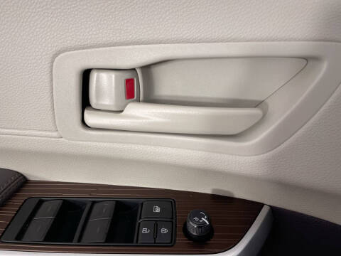 2023 Toyota Sienna LE 8-Passenger