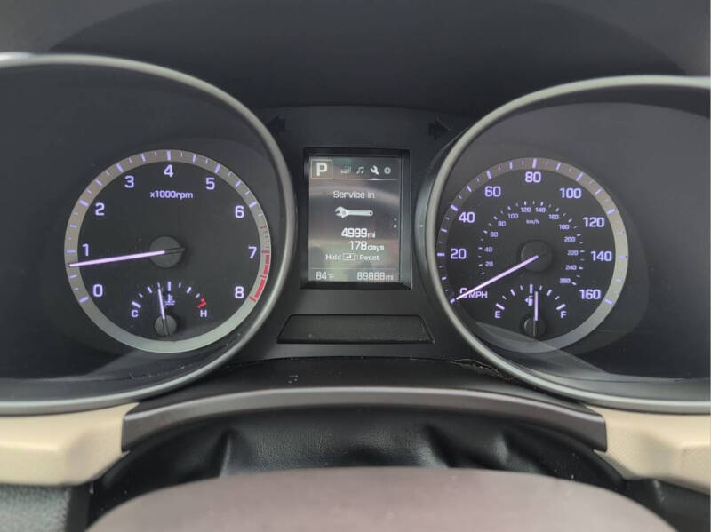 2017 Hyundai Santa Fe SE