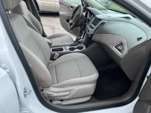 2017 Chevrolet Cruze LS Auto