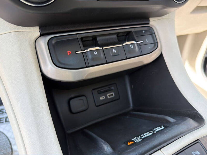 2021 GMC Acadia Denali