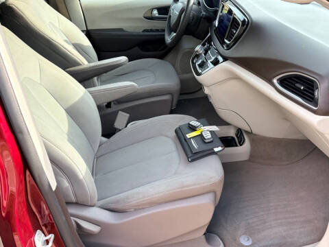 2017 Chrysler Pacifica Touring
