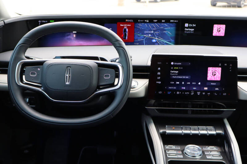 2024 Lincoln Nautilus Hybrid Premiere