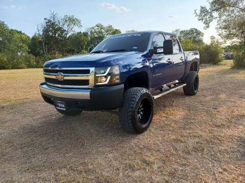2013 Chevrolet Silverado 1500 for sale at LA PULGA DE AUTOS in Dallas TX