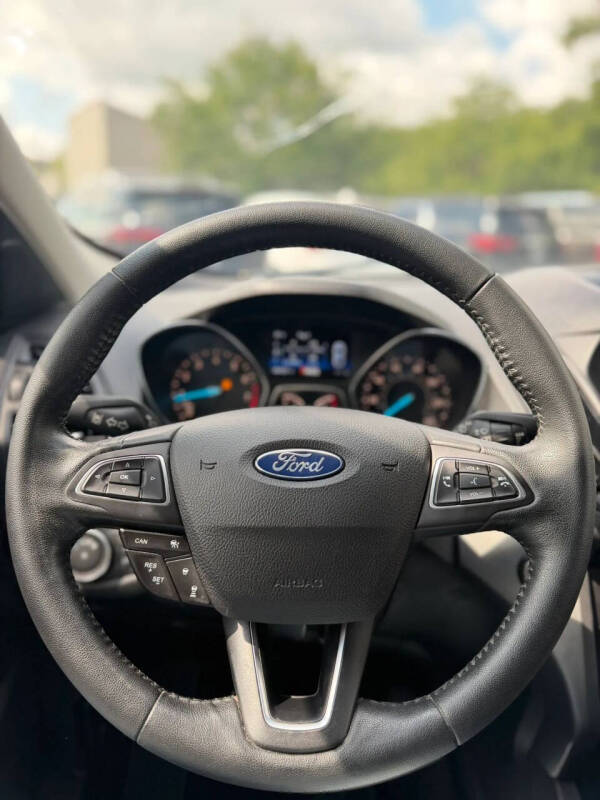 2019 Ford Escape SEL