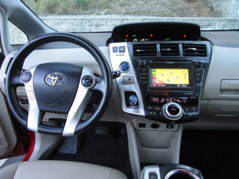 2014 Toyota Prius v Three