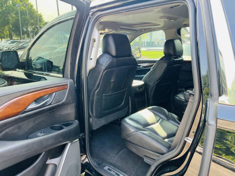 2018 Cadillac Escalade Luxury