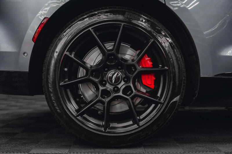 2021 Aston Martin DBX