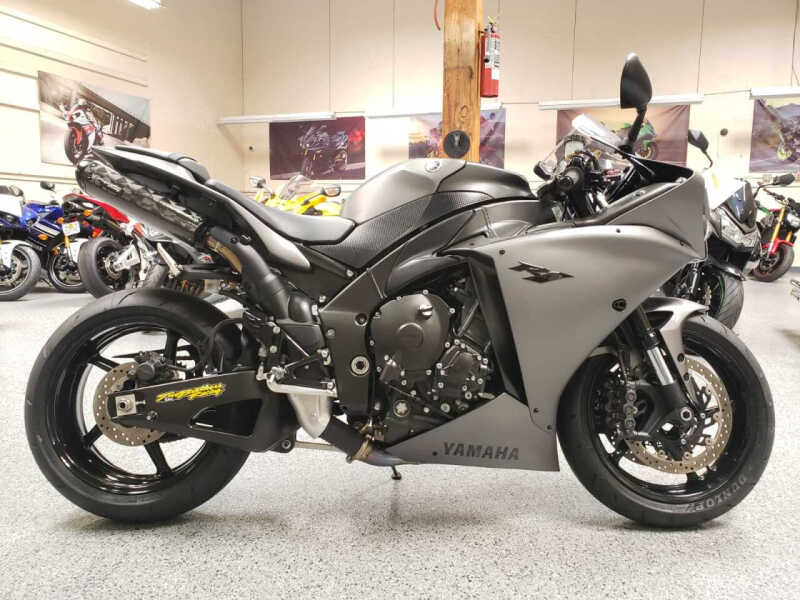 2013 Yamaha YZF-R1