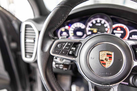 2020 Porsche Cayenne E-Hybrid