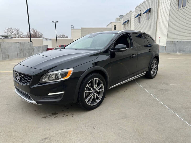 2016 Volvo V60 Cross Country T5 Platinum