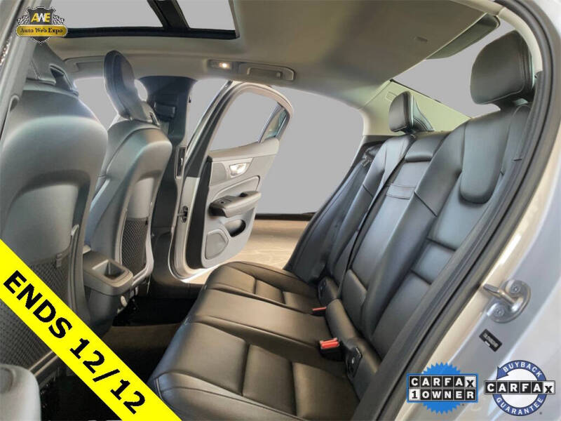 2024 Volvo S60 B5 Core Dark Theme