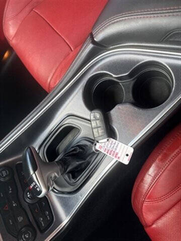 2015 Dodge Challenger SXT Plus