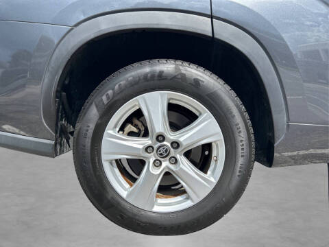 2021 Toyota Highlander LE