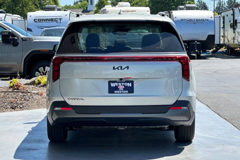 2026 Kia Carnival SX