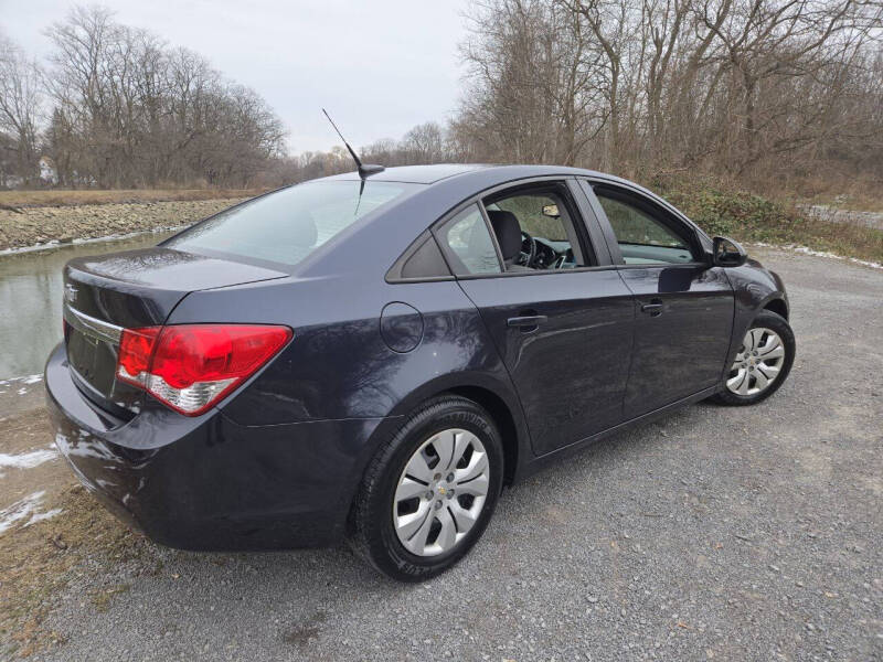 2014 Chevrolet Cruze LS photo 4