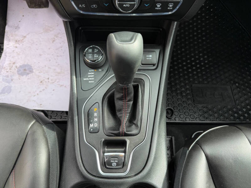 2019 Jeep Cherokee Trailhawk
