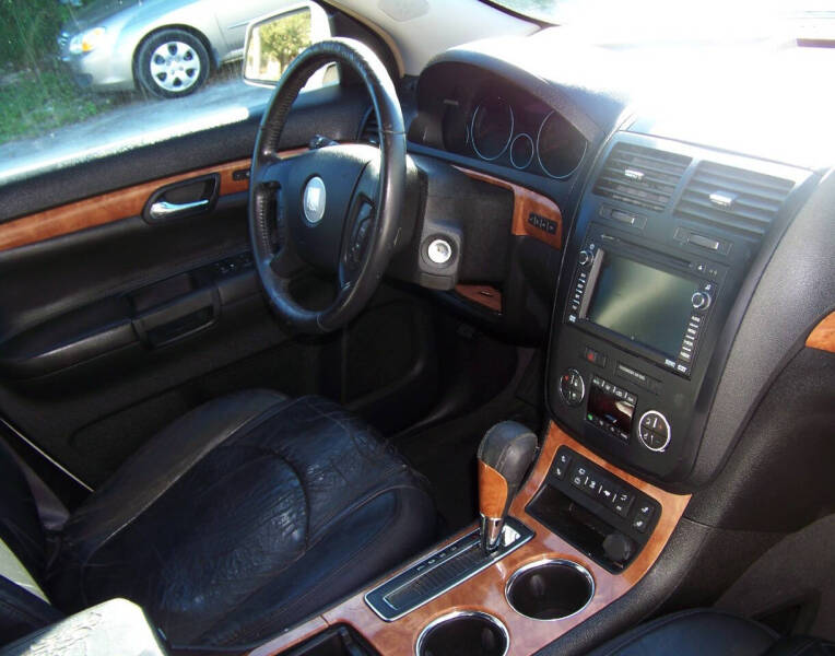 2008 Saturn Outlook XR photo 7