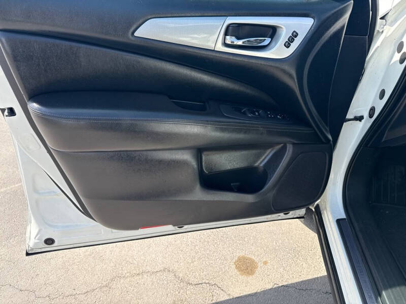 2017 Nissan Pathfinder S