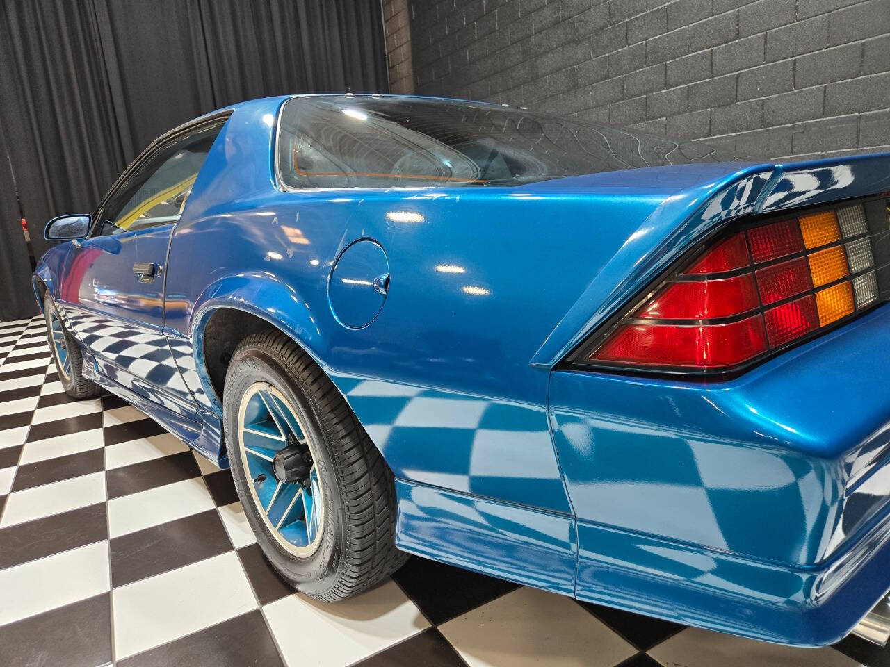 1992 Chevrolet Camaro 33