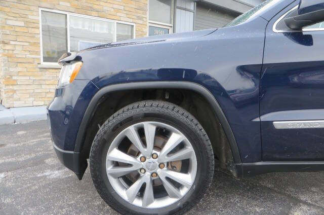 2012 Jeep Grand Cherokee null photo 31