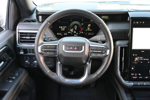 2025 GMC Yukon Elevation