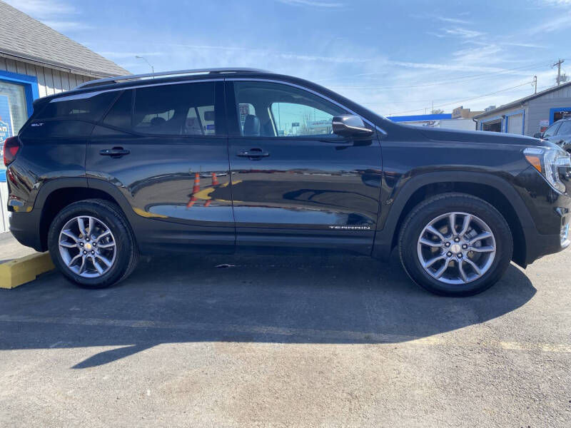 2023 GMC Terrain SLT