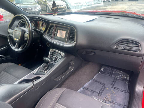 2015 Dodge Challenger SXT