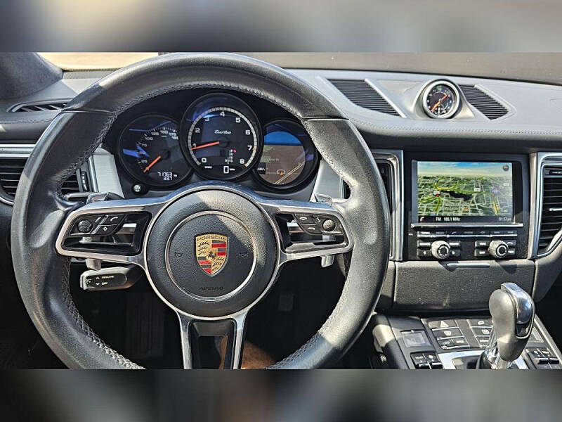 2016 Porsche Macan Turbo