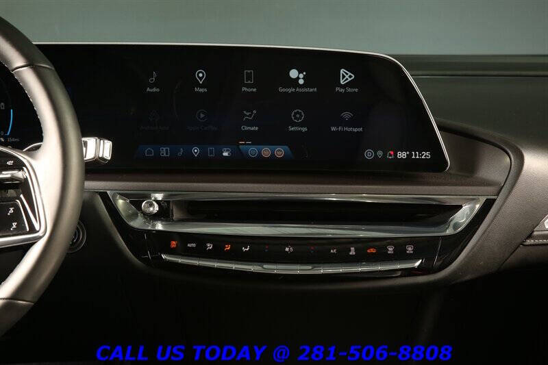 2024 Cadillac LYRIQ Tech