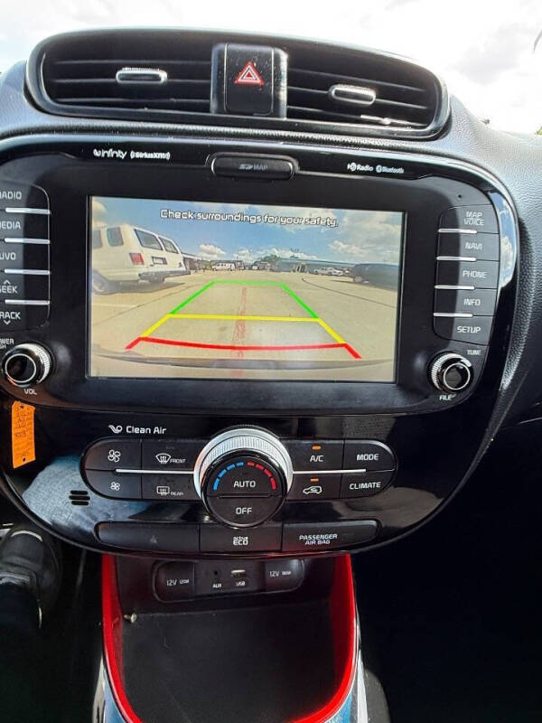 2016 Kia Soul +