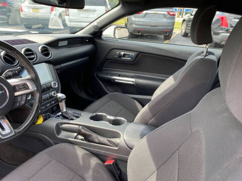 2016 Ford Mustang V6