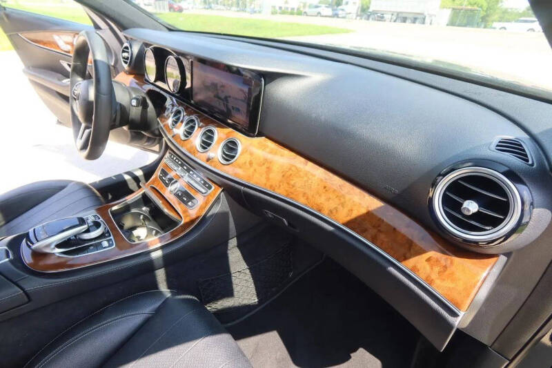 2019 Mercedes-Benz E-Class E 300