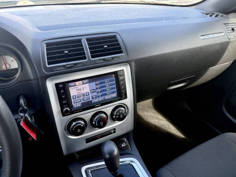 2009 Dodge Challenger SE