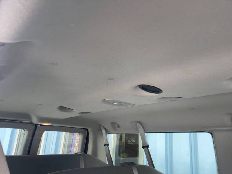 2011 Ford E-Series E-350 SD XLT