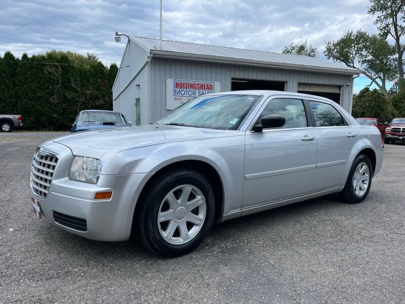 2005 Chrysler 300 for sale at HOLLINGSHEAD MOTOR SALES in Cambridge OH