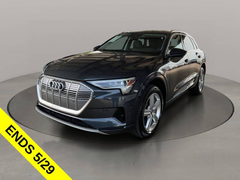 2019 Audi e-tron quattro Premium Plus