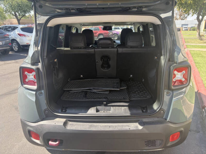 2017 Jeep Renegade Deserthawk