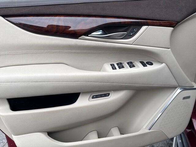 2016 Cadillac Escalade Luxury Collection